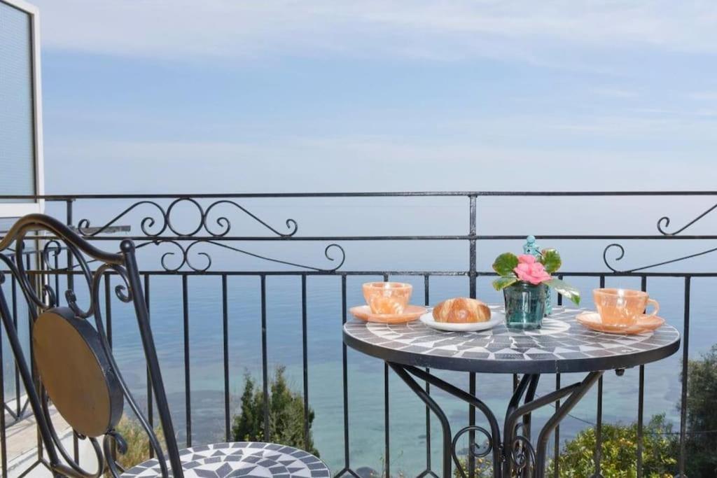 Apartament Azzuro Sea View *